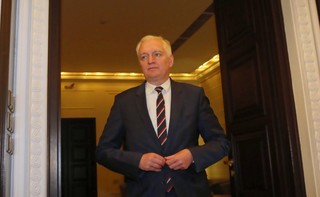 Posłowie KO żądają wyjaśnień od Gowina w sprawie 'szaleńczego rajdu' auta SOP