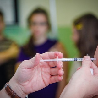 Kislánya van? Eddig kell leadni a HPV-védőoltásra a kérelmet!