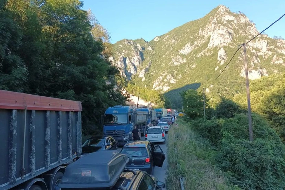 Gužva na graničnom prelazu Gostun
