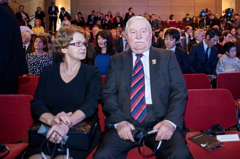 Danuta Wałęsa znowu skarży się na męża. „Żyjemy osobno, ja sobie, on sobie”