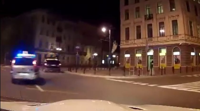 Szaleniec z BMW znów terroryzuje Warszawę!