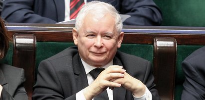 Minimalna waloryzacja emerytury? 50 zł brutto. Kaczyński, Macierewicz, Borusewicz dostaną kilka razy tyle. Sprawiedliwe?