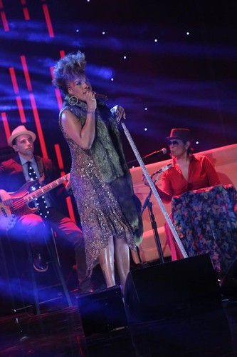 Macy Gray prezentuje 'Hands'