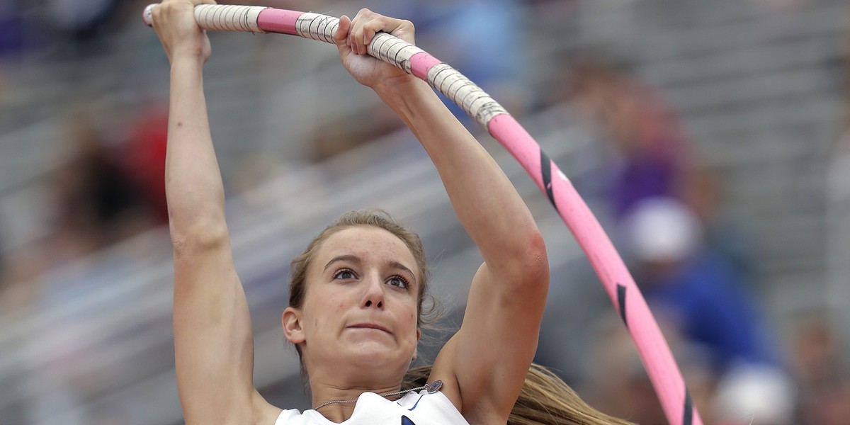 Charlotte Brown jest niewidoma, a skacze o tyczce!