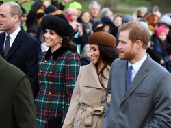 Drogo nie znaczy stylowo? Świąteczny kapelusz Meghan Markle obiektem niewybrednych kpin. FOTO