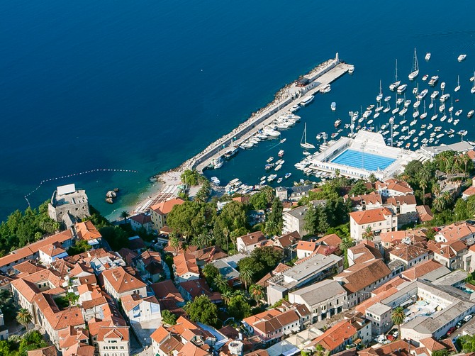 Pogled na Herceg Novi iz vazduha