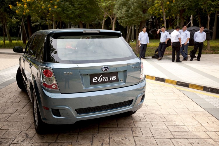 Chiński samochód elektryczny  wytwarzany przez koncern BYD Co. Udziały  producenta  posiada Warren Buffett's Berkshire Hathaway Inc. Nazwa pochodzi od 