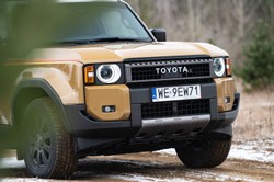 Nowa Toyota znika w ciemno. Silnik 2.8 i napęd 4x4 hitem