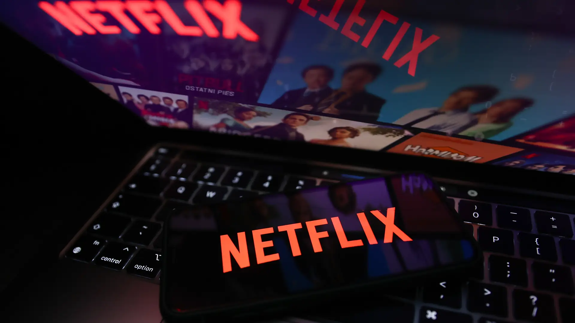 Netflix, ale z reklamami. Wchodzi nowy pakiet, za który zapłacimy dużo mniej