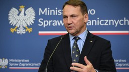 sikorski odpowiedział na ataki błaszczaka i bochenka. szef msz nazwał je "wyjątkowo wrednymi"