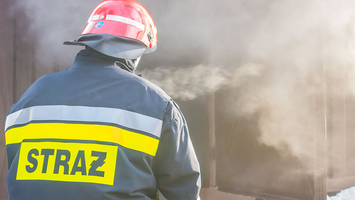 Wczoraj wieczorem wybuchł pożar w bloku przy ul. Bogdanowicza w Łęcznej. 11 osób, w tym sześcioro dzieci t