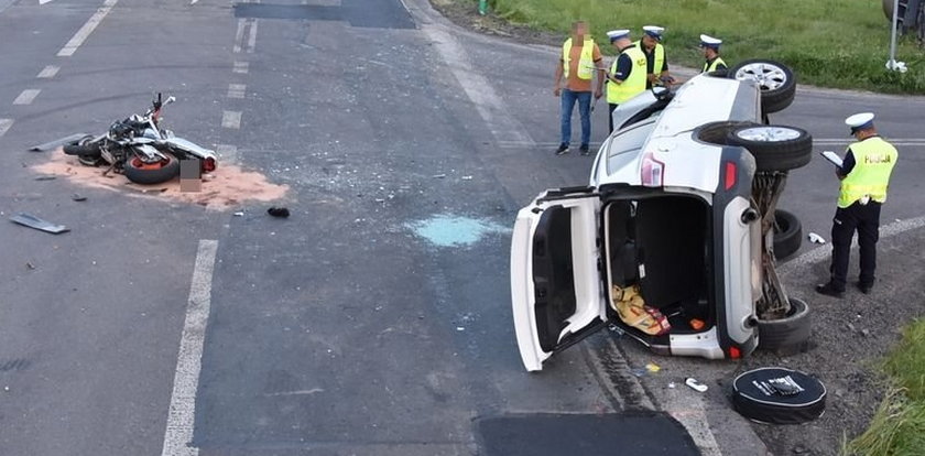 Tragedia pod Krasnymstawem. Motocykl przewrócił auto. Nie żyją dwie osoby