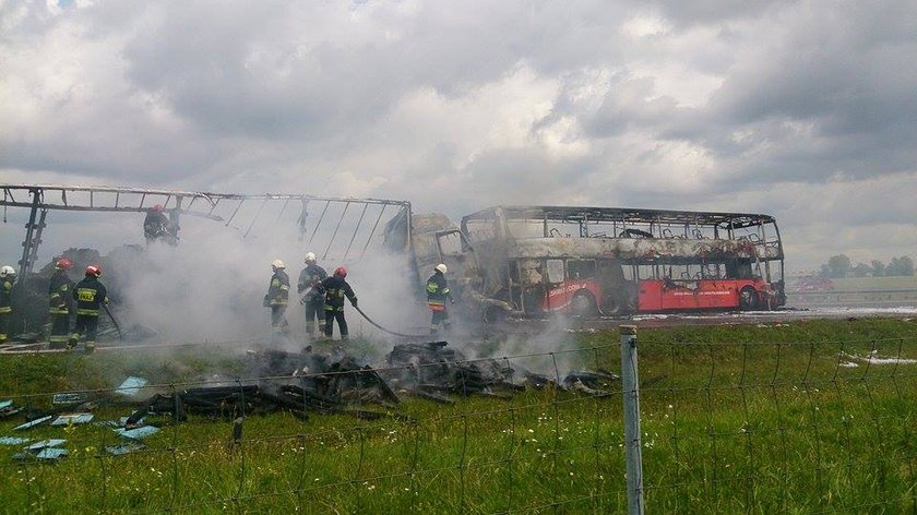 Wypadek na autostradzie A 4. Autobus i ciężarówka stanęły w ogniu