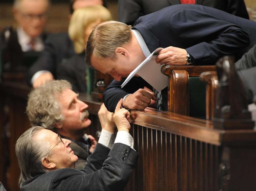 Super fucha przy korycie! Doradza PKP i bierze za to...