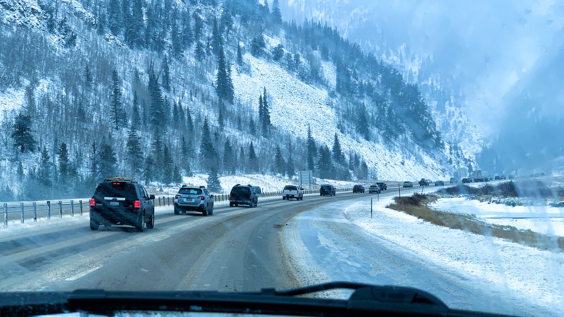 Úsporná jazda v zime: Ako znížiť spotrebu paliva v mrazoch. 