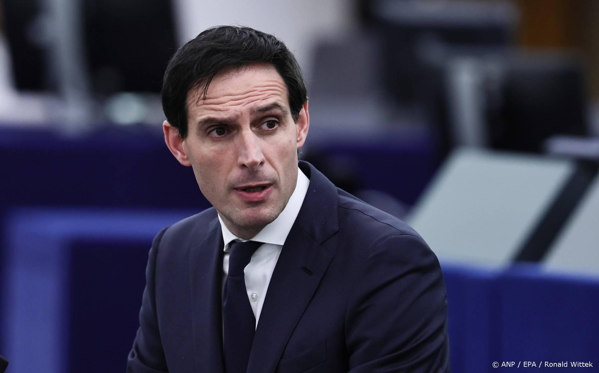 Trump trekt VS terug uit VN-klimaatverdrag, Hoekstra noemt het betreurenswaardig