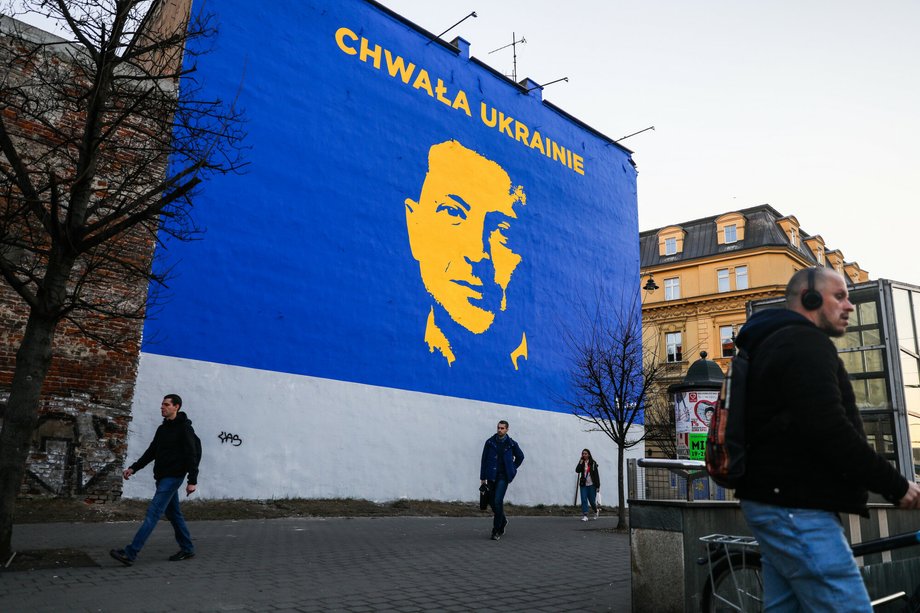 22.03.2022. Kraków, mural z podobizną prezydenta Wołodymyra Zełenskiego, który stał się symbolem ukraińskiego oporu przeciwko rosyjskiej agresji.