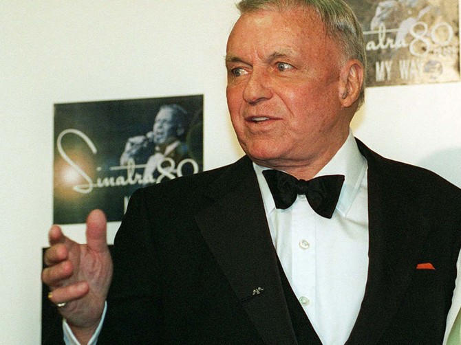 43254_frenk-sinatra02-ap-foto-kevork-djansezian