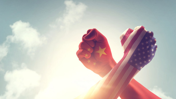 Relacje USA - Chiny: Wojna na procki, komórki i faby