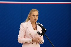 MZ chce edukacji zdrowotnej, MEN wykreśla AIDS i cykl miesiączkowy z programu