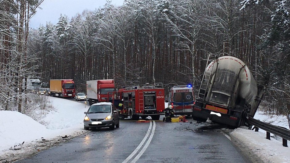 Wypadek na DK10. Fot. OSP Kalisz Pomorski