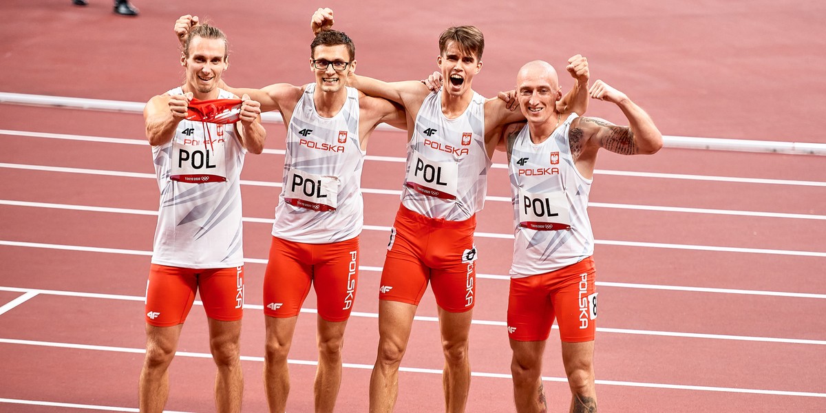 Jakub Krzewina zaliczył "wpadkę" w trakcie wywiadu po biegu półfinałowym sztafety 4x400 na IO Tokio 2020