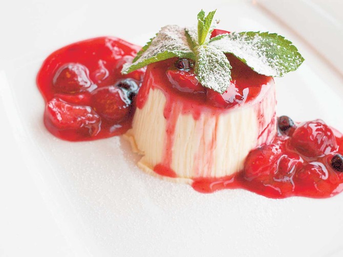7225_panakota---stock-photo-panna-cotta-dessert-with-wild-berry-sauce-shutterstock_34277614