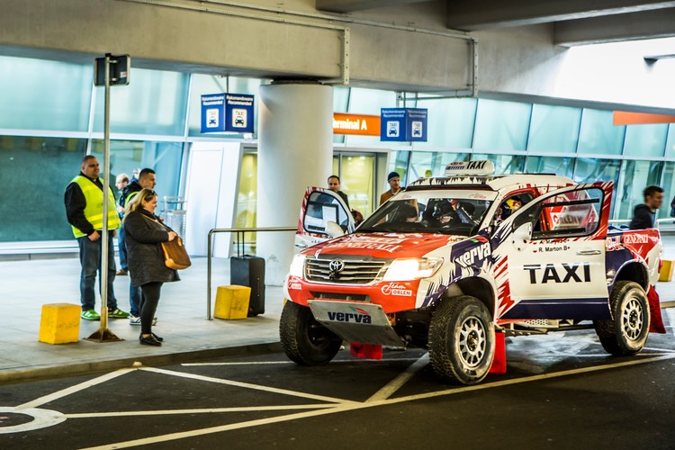 Adam Małysz dorabiał na taksówce. Woził ludzi po Warszawie