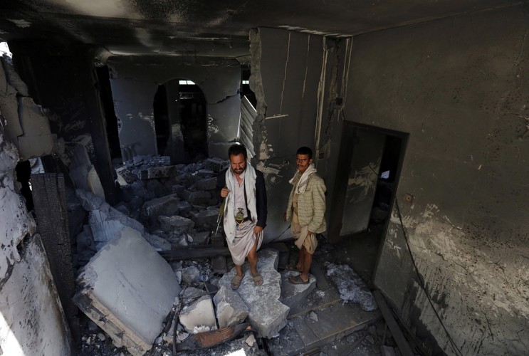 JEMEN. Naloty na zbuntowane miasto Sana