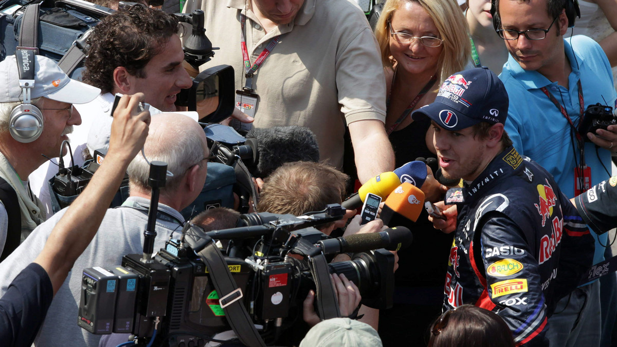 Kierowcy Red Bulla zakończyli piątkowe przygotowania do Grand Prix Brazylii z drugim i trzecim czasem dnia. Minimalnie lepszy czas uzyskał Sebastian Vettel, ale walczący o tytuł wicemistrza świata Mark Webber popisał się najlepszym rezultatem w porannej sesji.