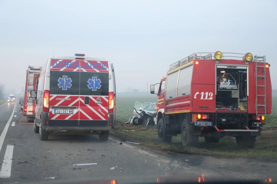 U teškoj saobraćajnoj nesreći kod Subotice poginula su dva muškarca