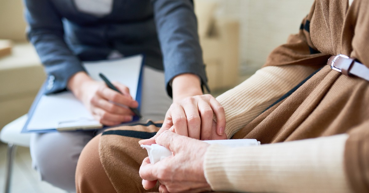 Udawani terapeuci mieszają nam w głowach. "Zachęcają do taplania się w krzywdzie"