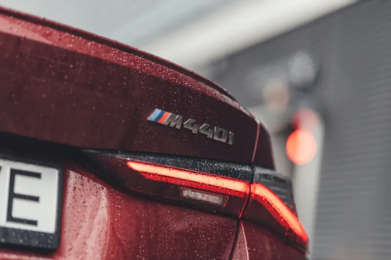 BMW M440i 