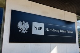 Wysoka inflacja nas prędko nie opuści, ale gospodarka spadnie wolniej. Nowe projekcje NBP