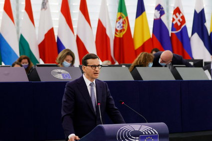 Polska wciąż dalej od unijnych funduszy, premier nie wygrał debaty w Parlamencie Europejskim 