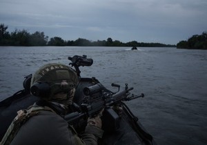 Ukrajinska vojska na obali Dnjepra na liniji fronta kod Hersona 11. juna
