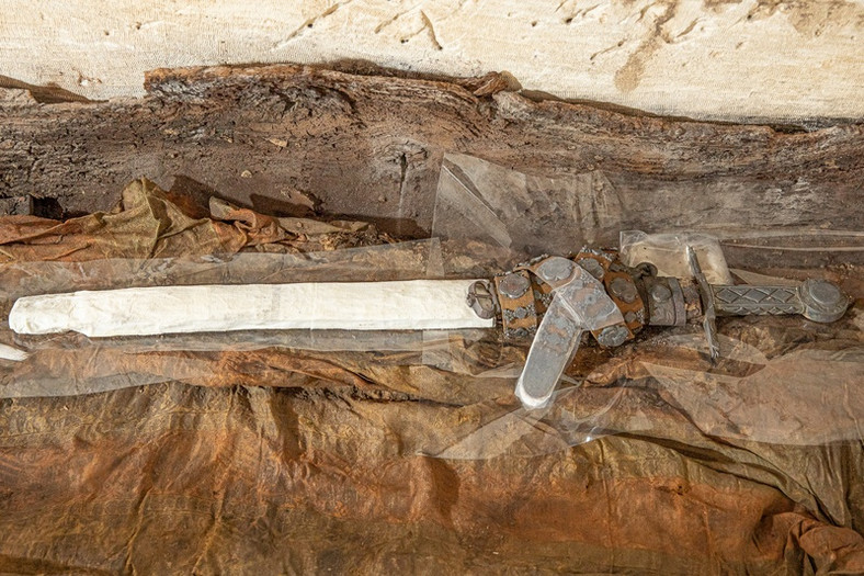 Zespół portugalskich archeologów odnalazł miecz należący do króla Dionizego I z XIII w.