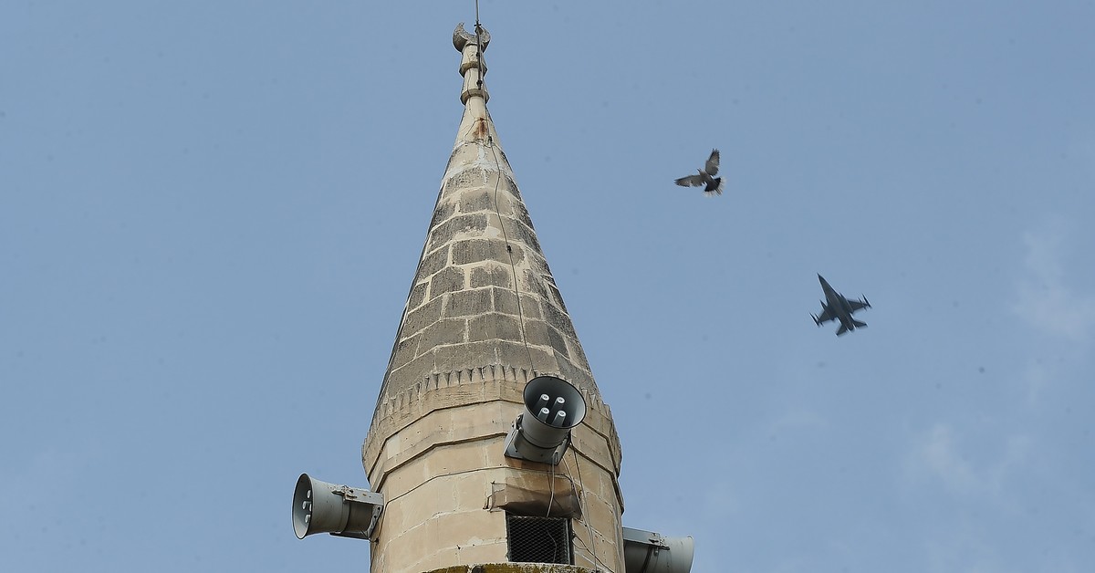 Alarm sirens at the Turkish base of Incirlik. Polish soldiers and American atomic  weapons are there