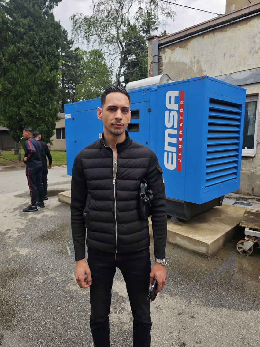 Brat Nadice Ademov na audiciji "Zvezde Granda"