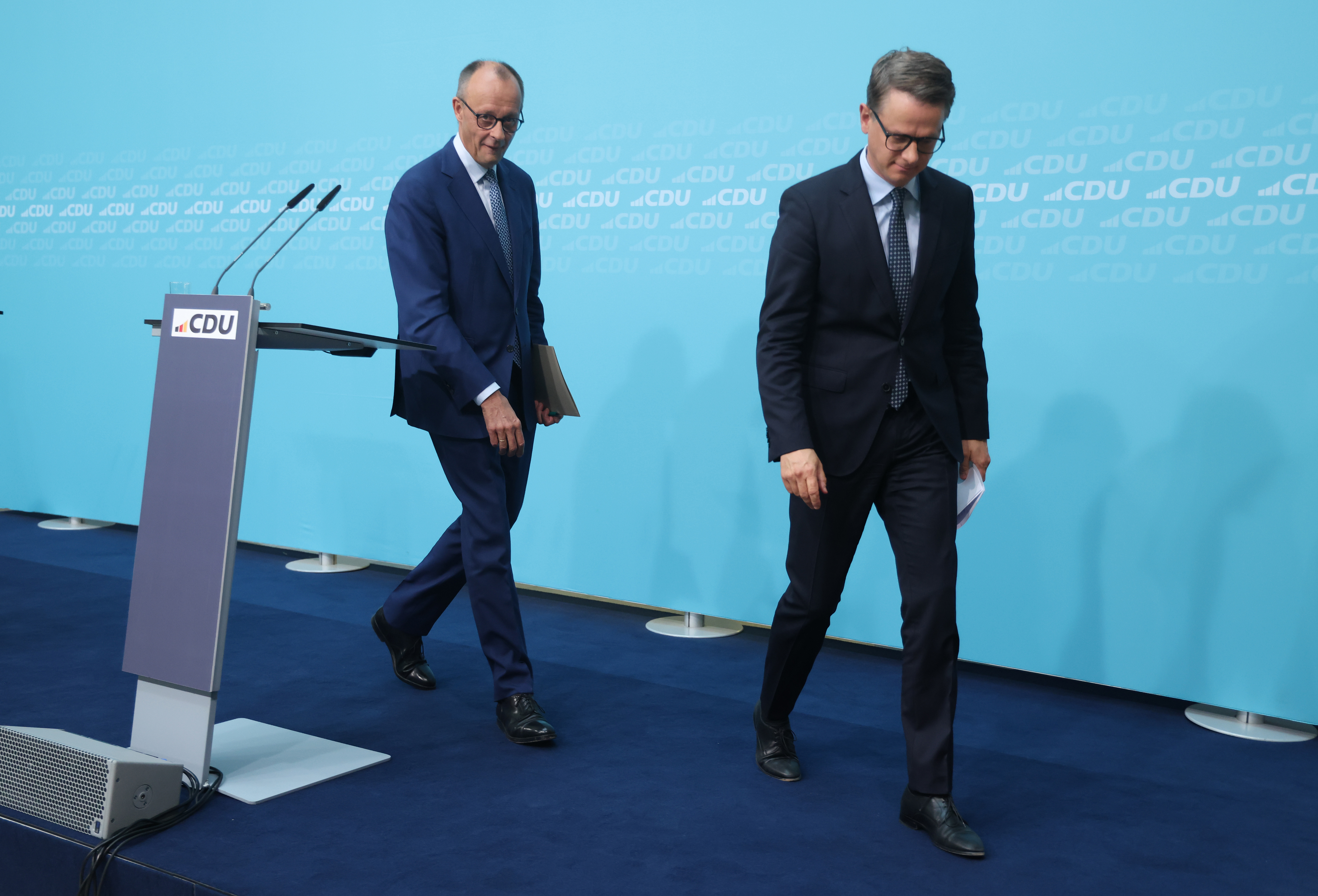 Merz knüpft Parteichef-Zukunft an AfD-Abgrenzung