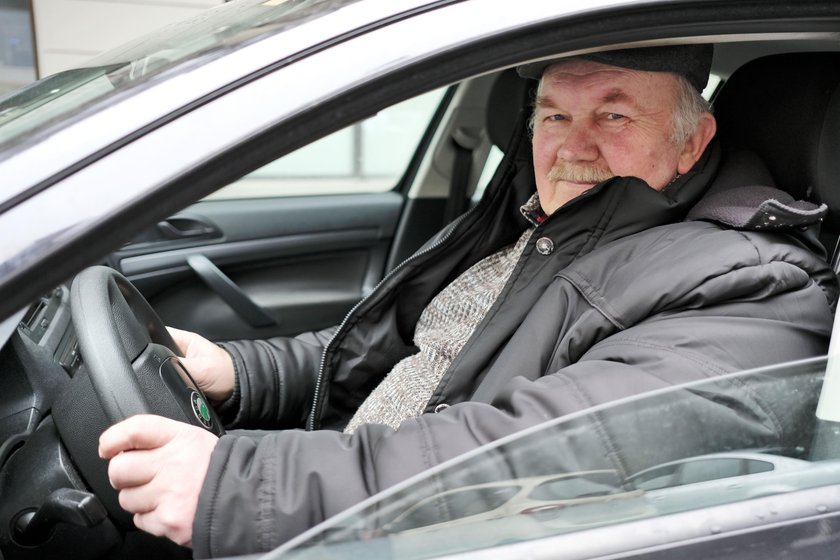 Katowice. Koperty zajmują miejsca parkingowe w centrum