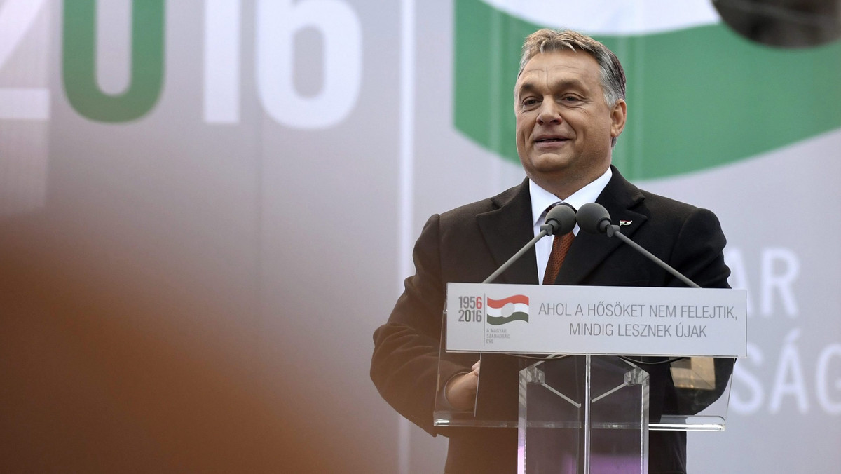 Zadaniem narodów Europy jest uratowanie Brukseli przed zsowietyzowaniem – oświadczył premier Węgier Viktor Orban w obecności prezydenta Andrzeja Dudy na uroczystości w Budapeszcie z okazji 60. rocznicy wybuchu rewolucji węgierskiej 1956 r.