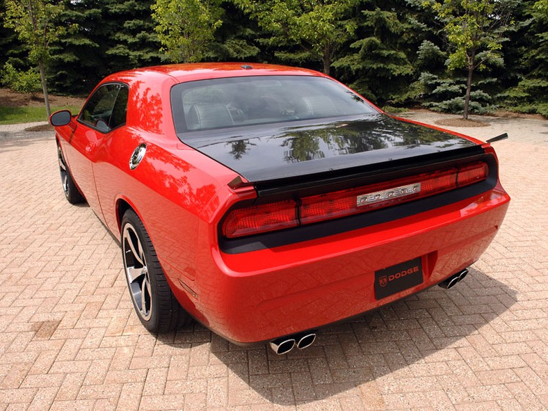 SEMA 2008: Dodge Challenger – fabryczne projekty tuningowe