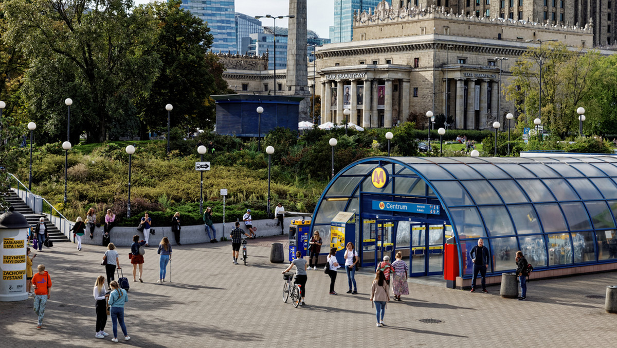 Koronawirus. Warszawa czerwoną strefą