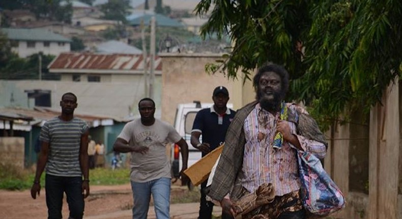 Muyiwa Ademola displays madness on set as his friends, Adetola Lateef, Femi Adebayo and Odunlade Adekola try to help him