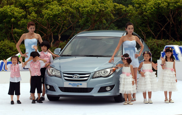 Pierwszy model hybrydowy Hyundai Motor Co - Elantra LPI Hybrid