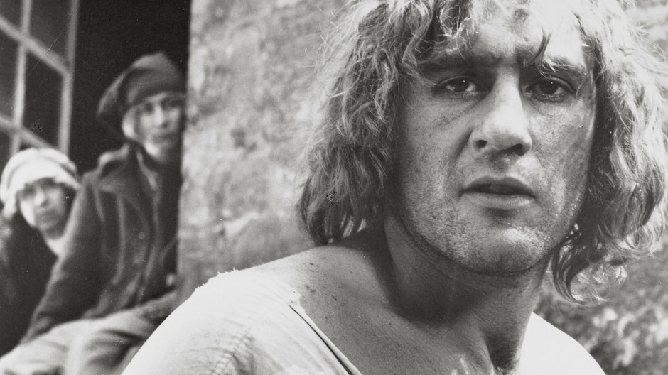 Gérard Depardieu w filmie "Danton" (1982) 