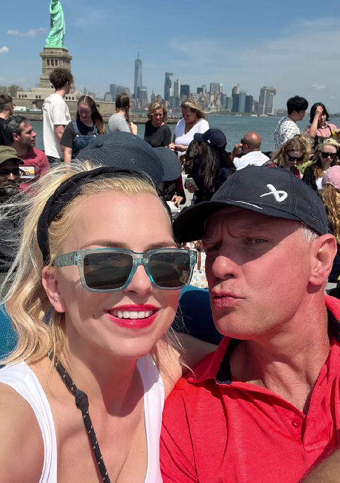 Zlatica Švajdová Puškárová s manželom Patrikom v New Yorku.