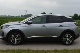 Peugeot 3008 Hybrid4 – 300 KM, ale bez sportowych wrażeń