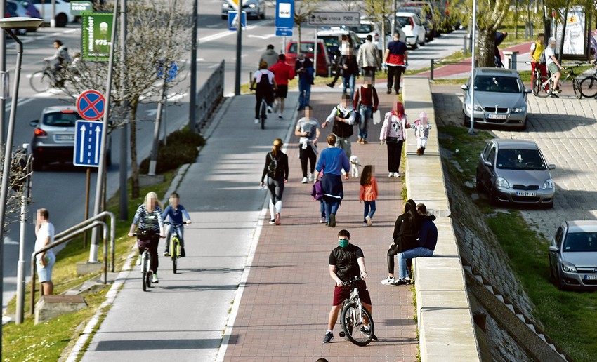 I Novosadski kej bio je pun uglavnom mladih ljudi proteklog vikenda